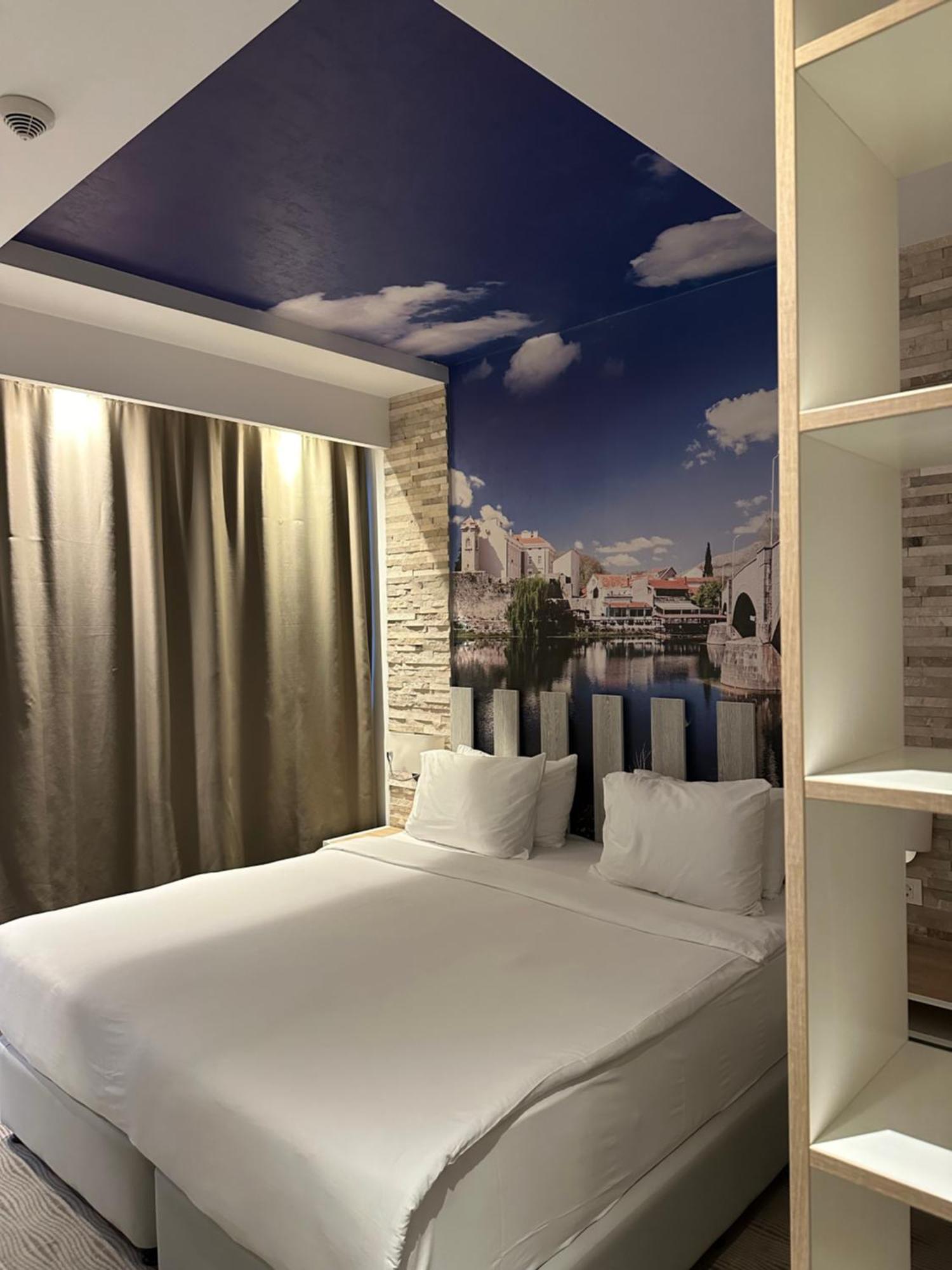 Hotel Nar เทรบินเย ภายนอก รูปภาพ