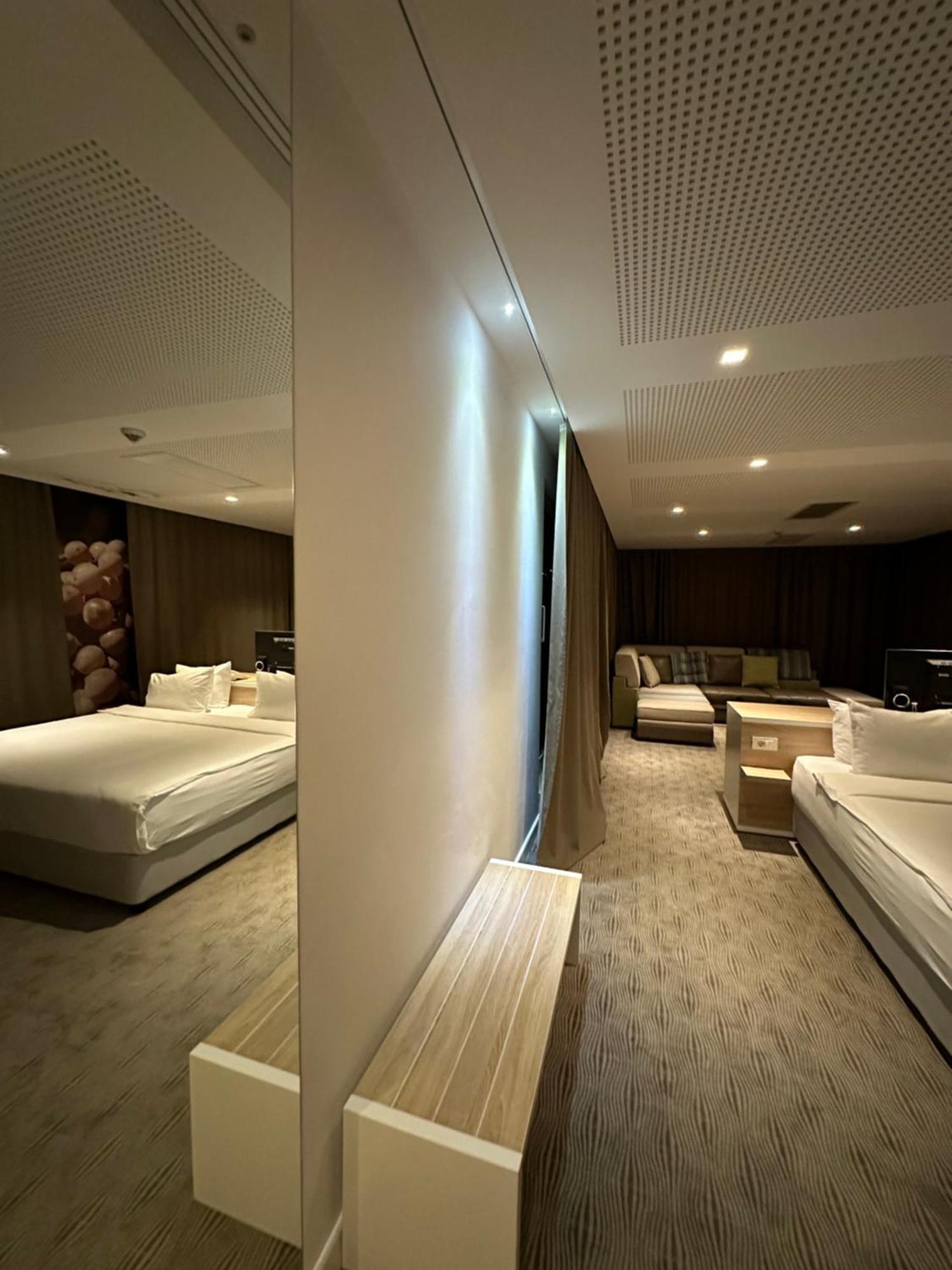 Hotel Nar เทรบินเย ภายนอก รูปภาพ