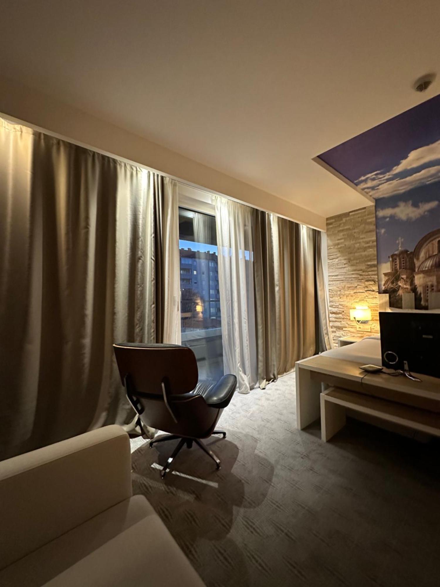 Hotel Nar เทรบินเย ภายนอก รูปภาพ