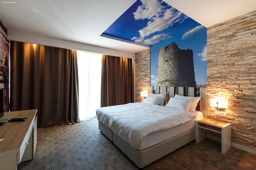 Hotel Nar เทรบินเย ภายนอก รูปภาพ