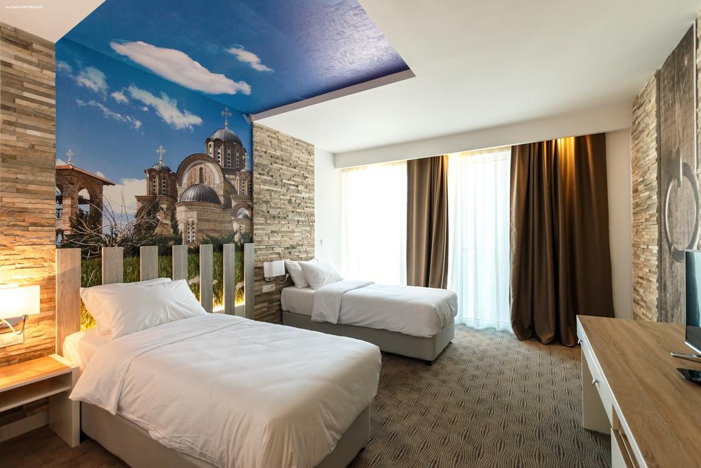 Hotel Nar เทรบินเย ภายนอก รูปภาพ